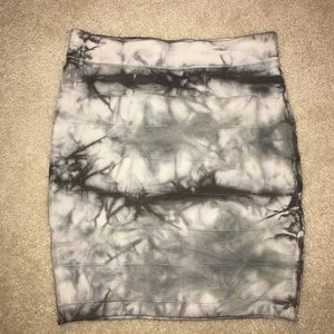 Bebe tie-dye stretch mini skirt